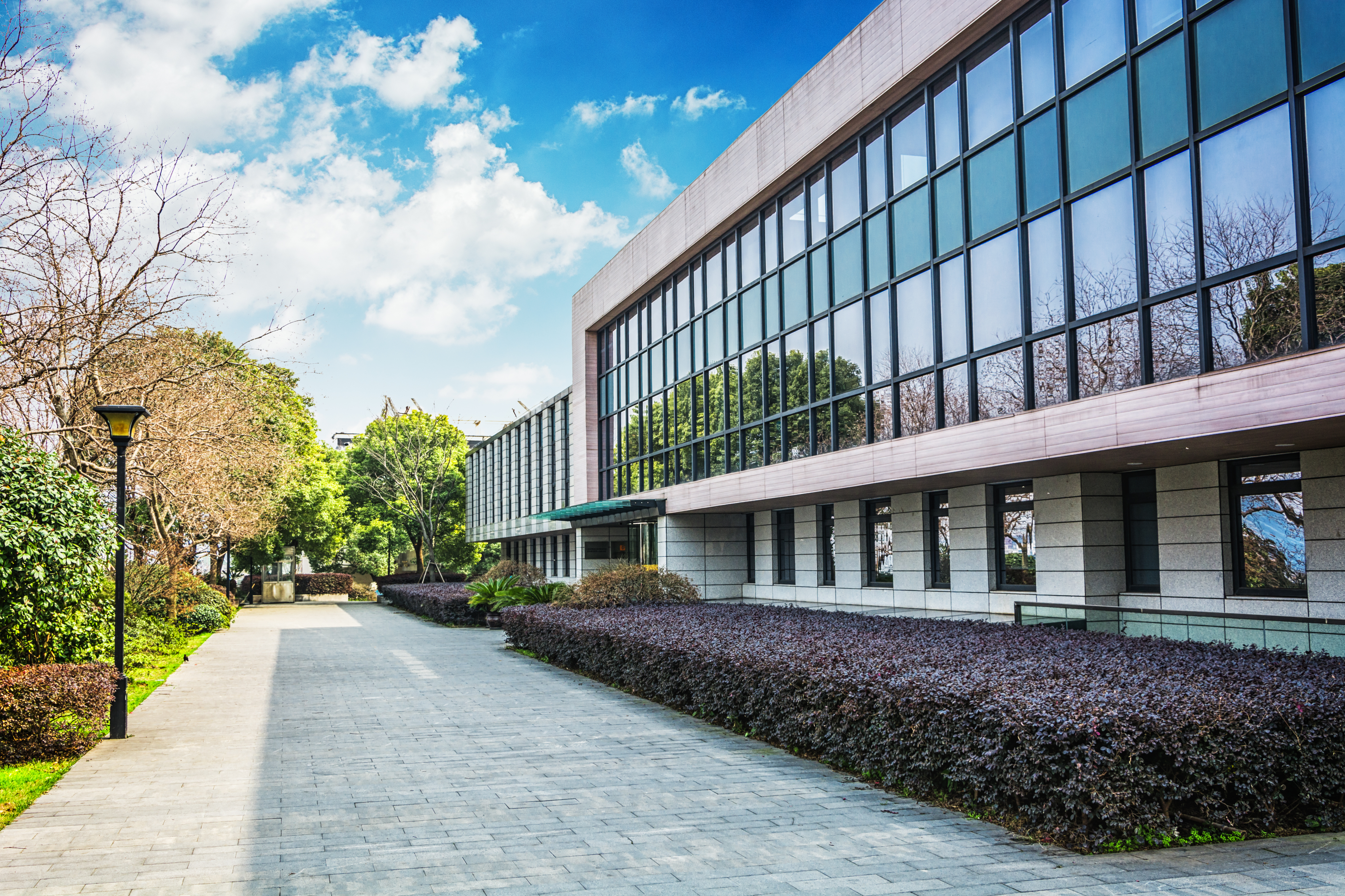 security guard services Burbank for an office building